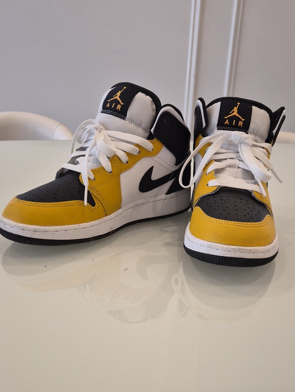 Nike Kids' Air Jordan 1 Mid GS Yellow Ochre Size 5.5